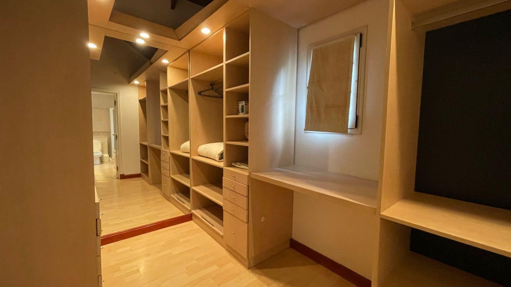 CASA EN VENTA - PINAMAR NORTE - A METROS DEL INGRESO A LA FRONTERA