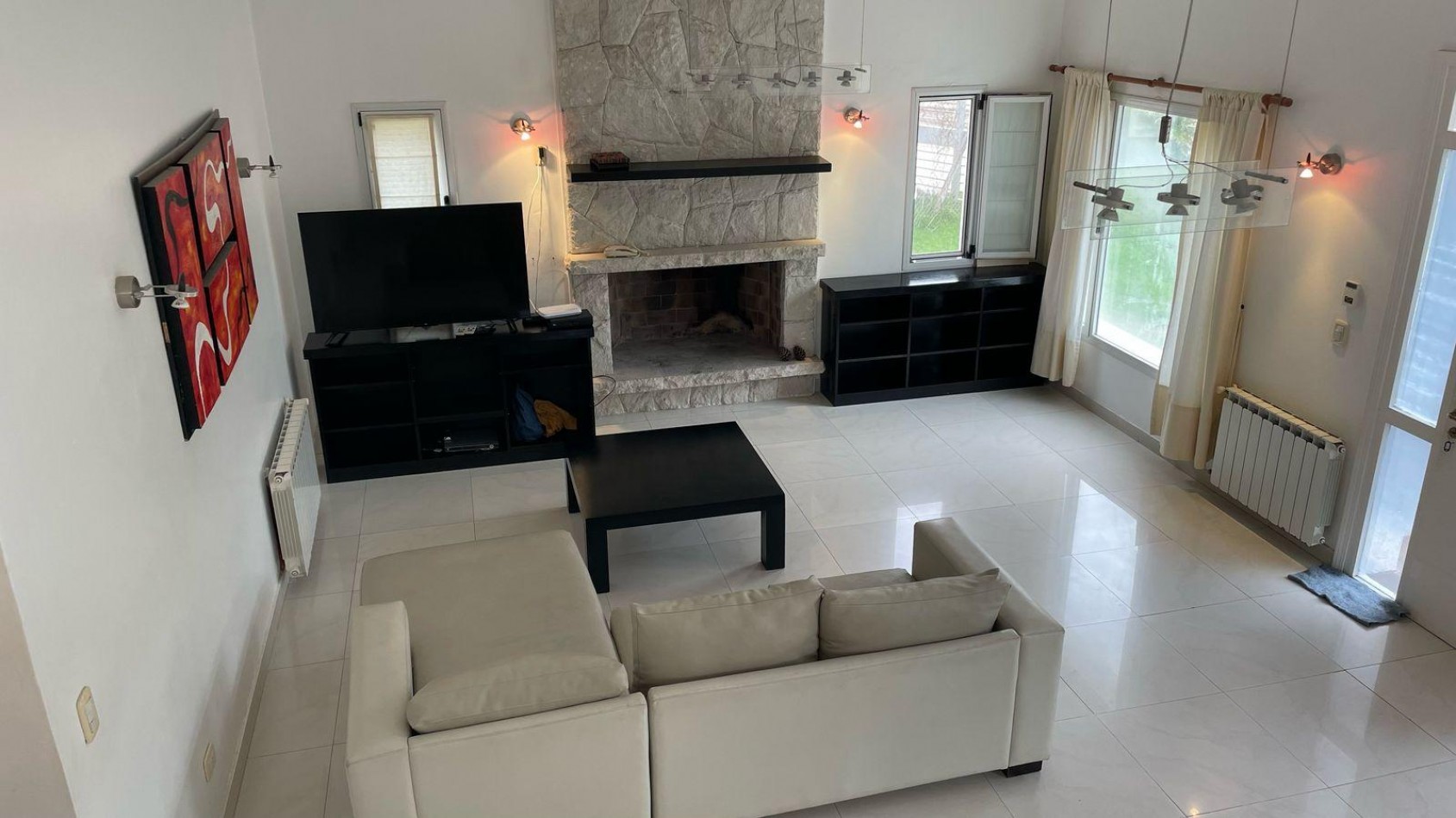 CASA EN VENTA - PINAMAR NORTE - A METROS DEL INGRESO A LA FRONTERA