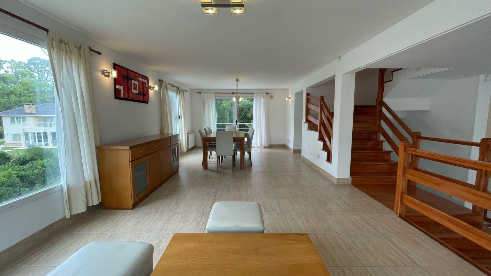 CASA EN VENTA - PINAMAR NORTE - A METROS DEL INGRESO A LA FRONTERA