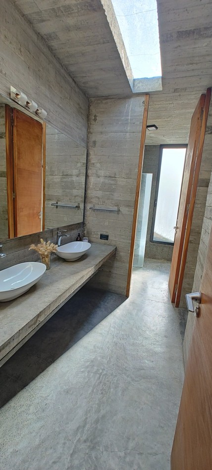 CASA EN COSTA ESMERALDA - RESIDENCIAL I 