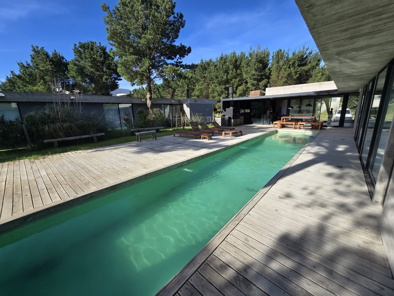 CASA EN COSTA ESMERALDA - RESIDENCIAL I 