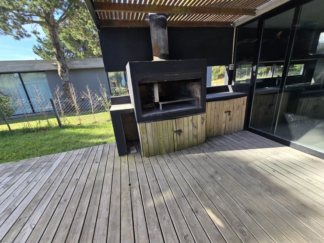 CASA EN COSTA ESMERALDA - RESIDENCIAL I 