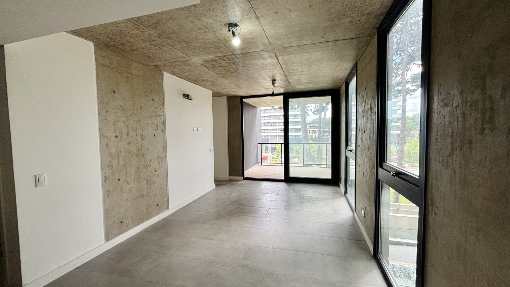 3 AMBIENTES - POSITIVE TOWER IV - PINAMAR HOLLYWOD 