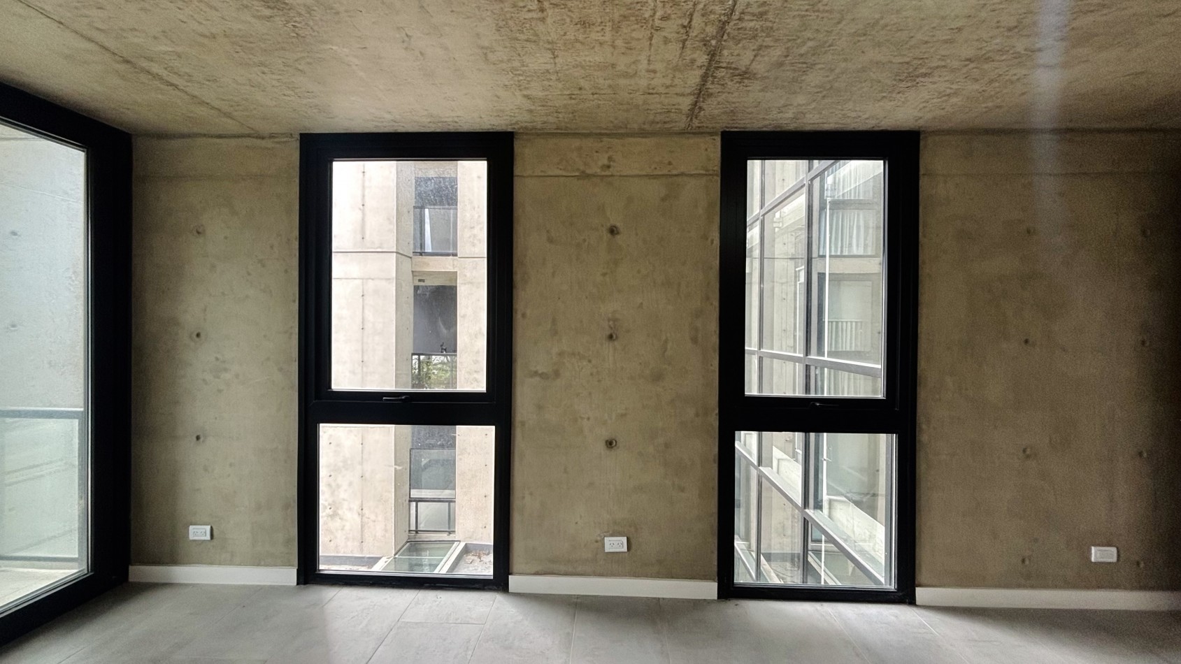 3 AMBIENTES - POSITIVE TOWER IV - PINAMAR HOLLYWOD 