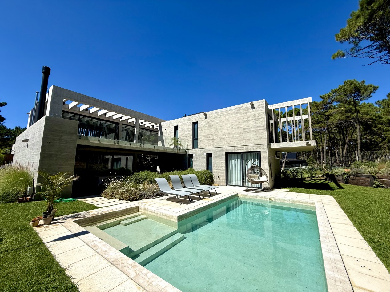 EXCLUSIVA CASA 4 AMBIENTES - BARRIO PIONEROS - PINAMAR 