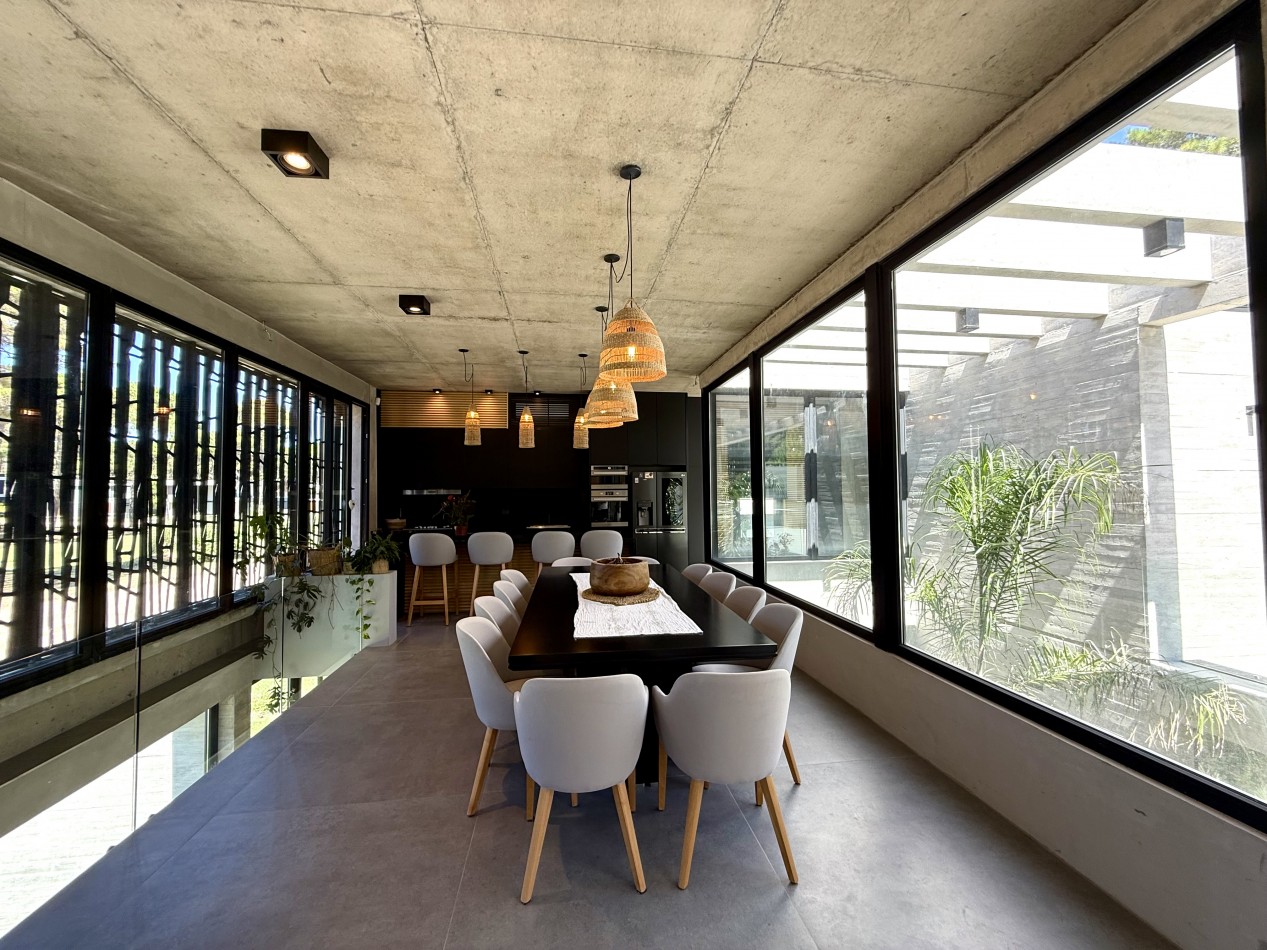 EXCLUSIVA CASA 4 AMBIENTES - BARRIO PIONEROS - PINAMAR 