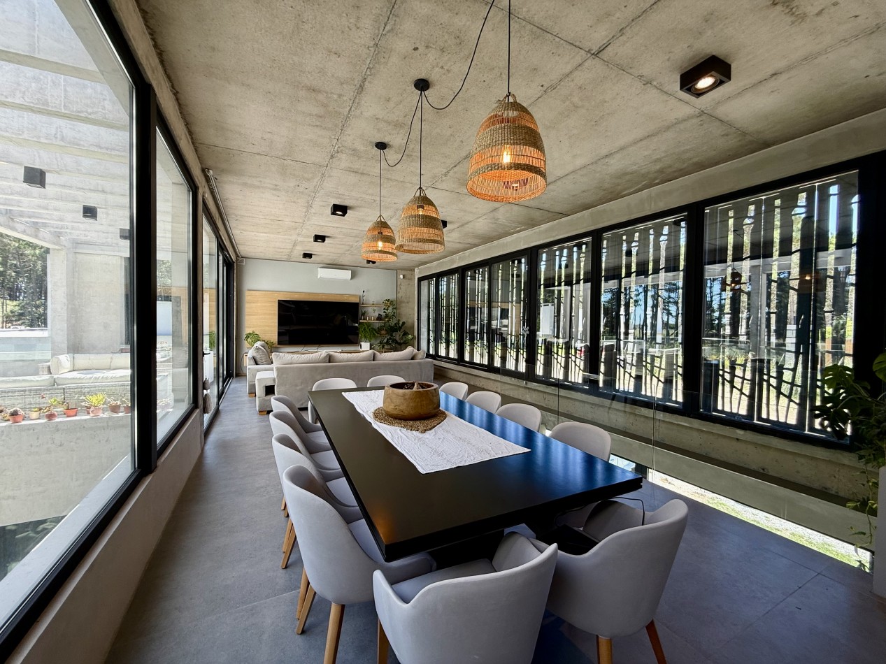 EXCLUSIVA CASA 4 AMBIENTES - BARRIO PIONEROS - PINAMAR 