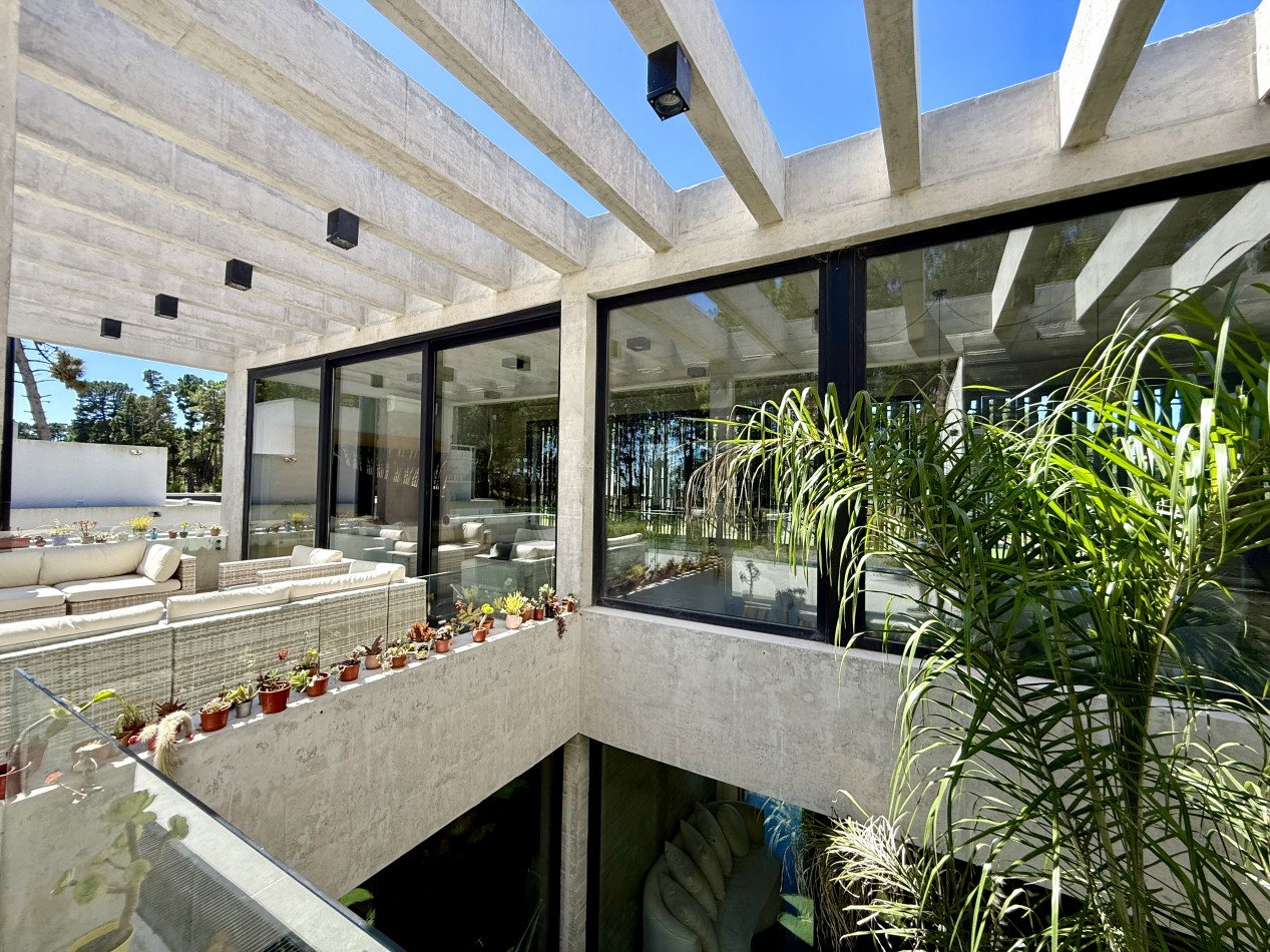 EXCLUSIVA CASA 4 AMBIENTES - BARRIO PIONEROS - PINAMAR 