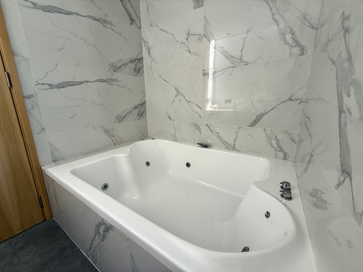 EXCLUSIVA CASA 4 AMBIENTES - BARRIO PIONEROS - PINAMAR 