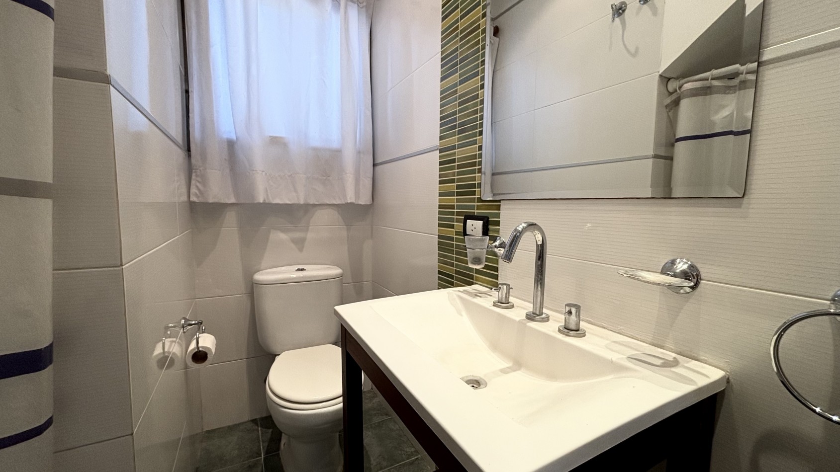 REAL OPORTUNIDAD - CASA EN CARILO - 4 AMBIENTES - EN VENTA 