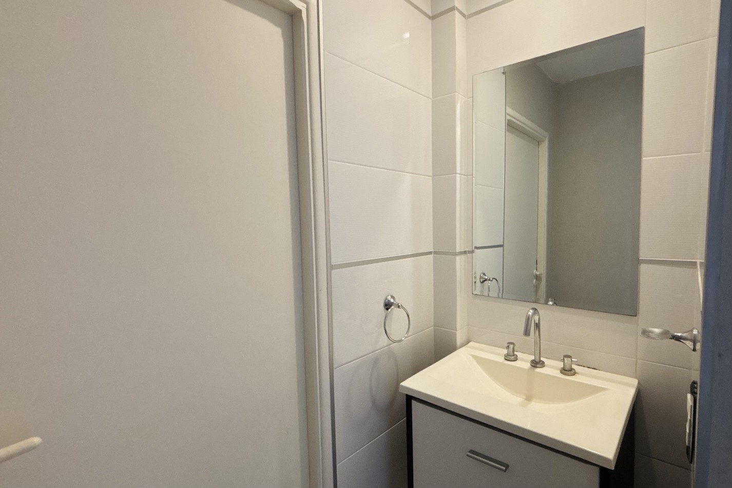 REAL OPORTUNIDAD - CASA EN CARILO - 4 AMBIENTES - EN VENTA 