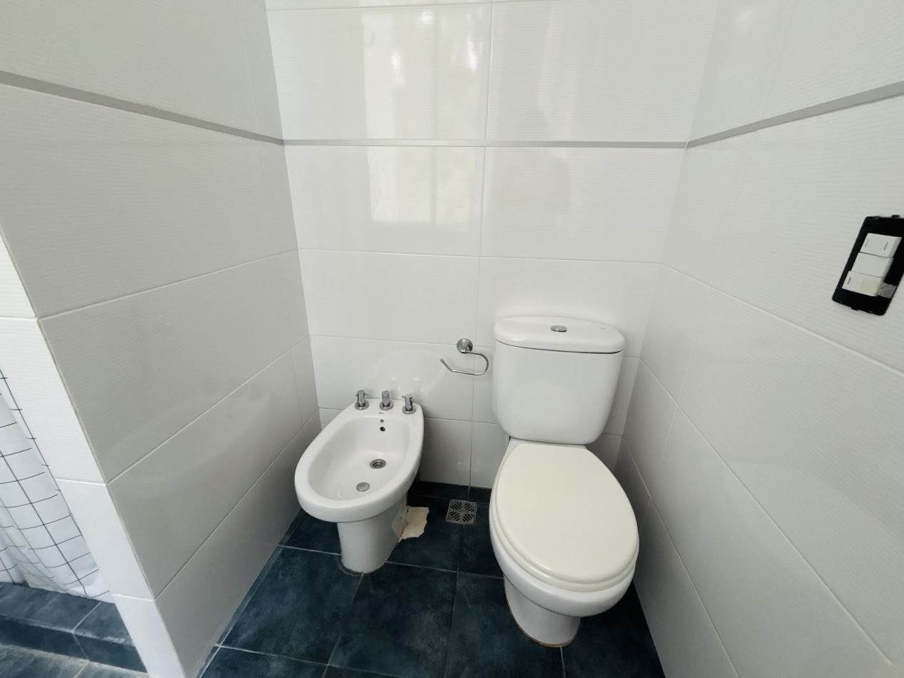 REAL OPORTUNIDAD - CASA EN CARILO - 4 AMBIENTES - EN VENTA 