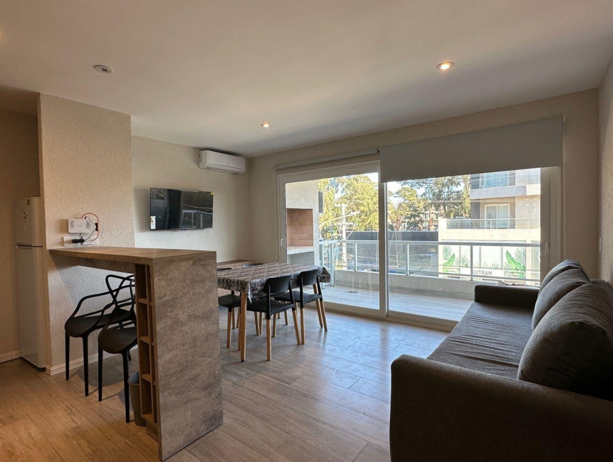 ALQUILER ANUAL 2 AMBIENTES - PINAMAR CENTRO 