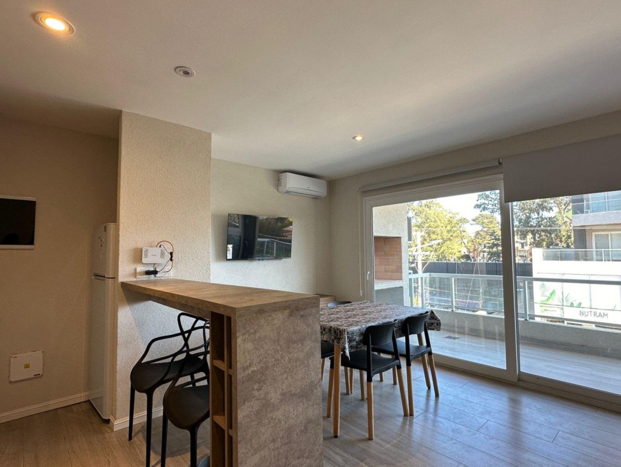 ALQUILER ANUAL 2 AMBIENTES - PINAMAR CENTRO 