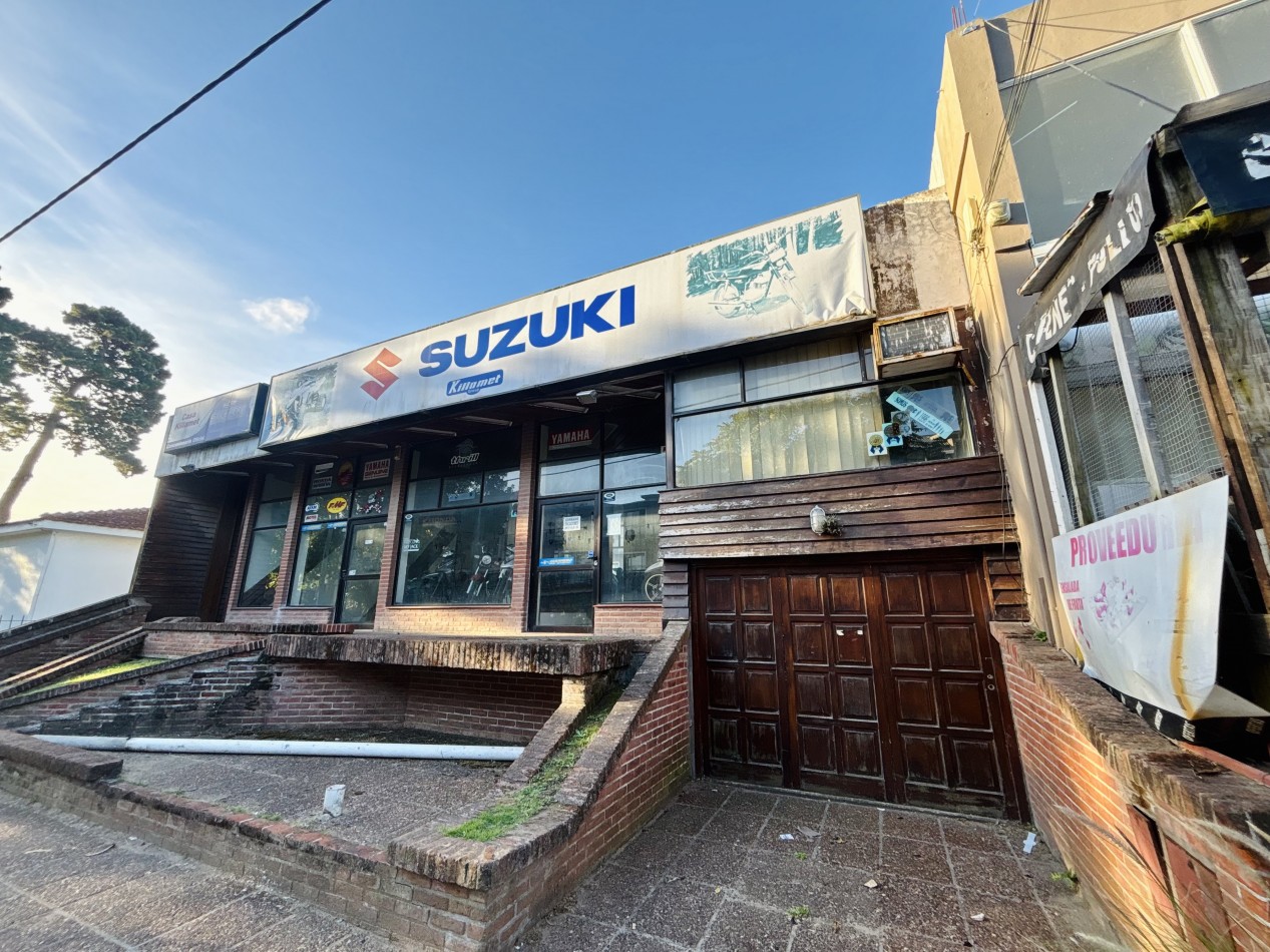 LOCAL COMERCIAL - CALLE CORVINA - EN VENTA