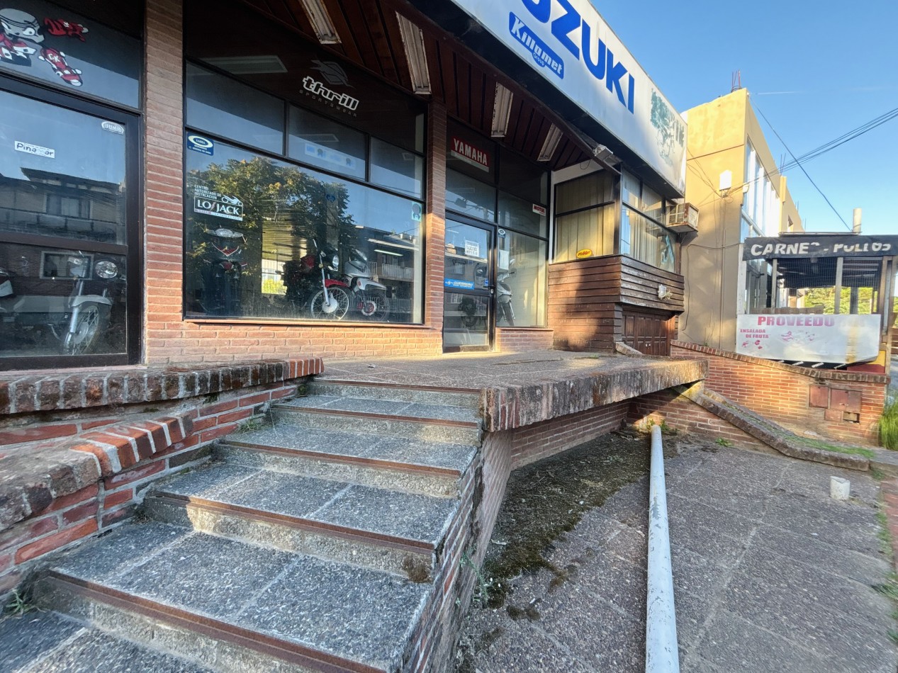 LOCAL COMERCIAL - CALLE CORVINA - EN VENTA