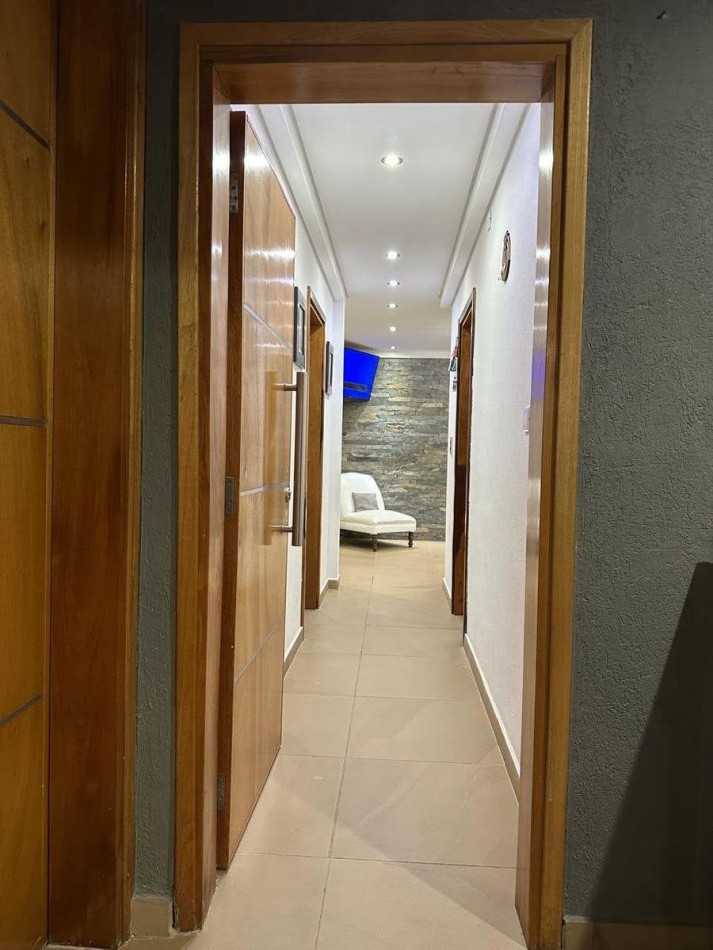 CASA EN COSTA ESMERALDA - 4 AMBIENTES - EN VENTA 