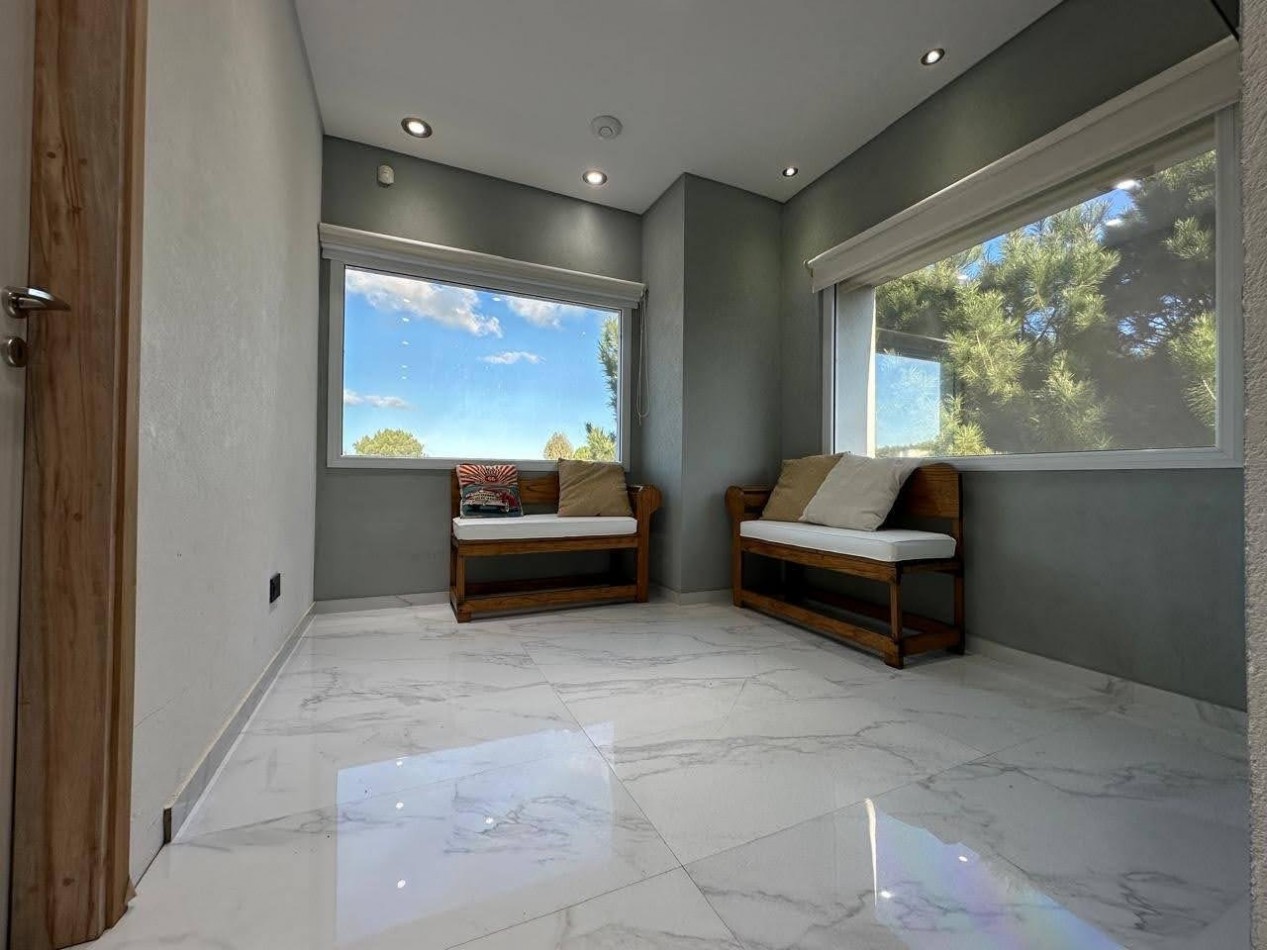 CASA EN COSTA ESMERALDA - 4 AMBIENTES - EN VENTA 