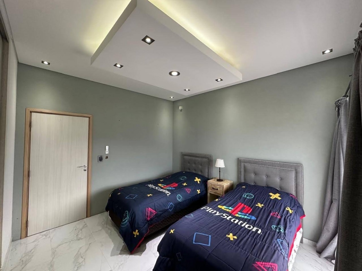 CASA EN COSTA ESMERALDA - 4 AMBIENTES - EN VENTA 