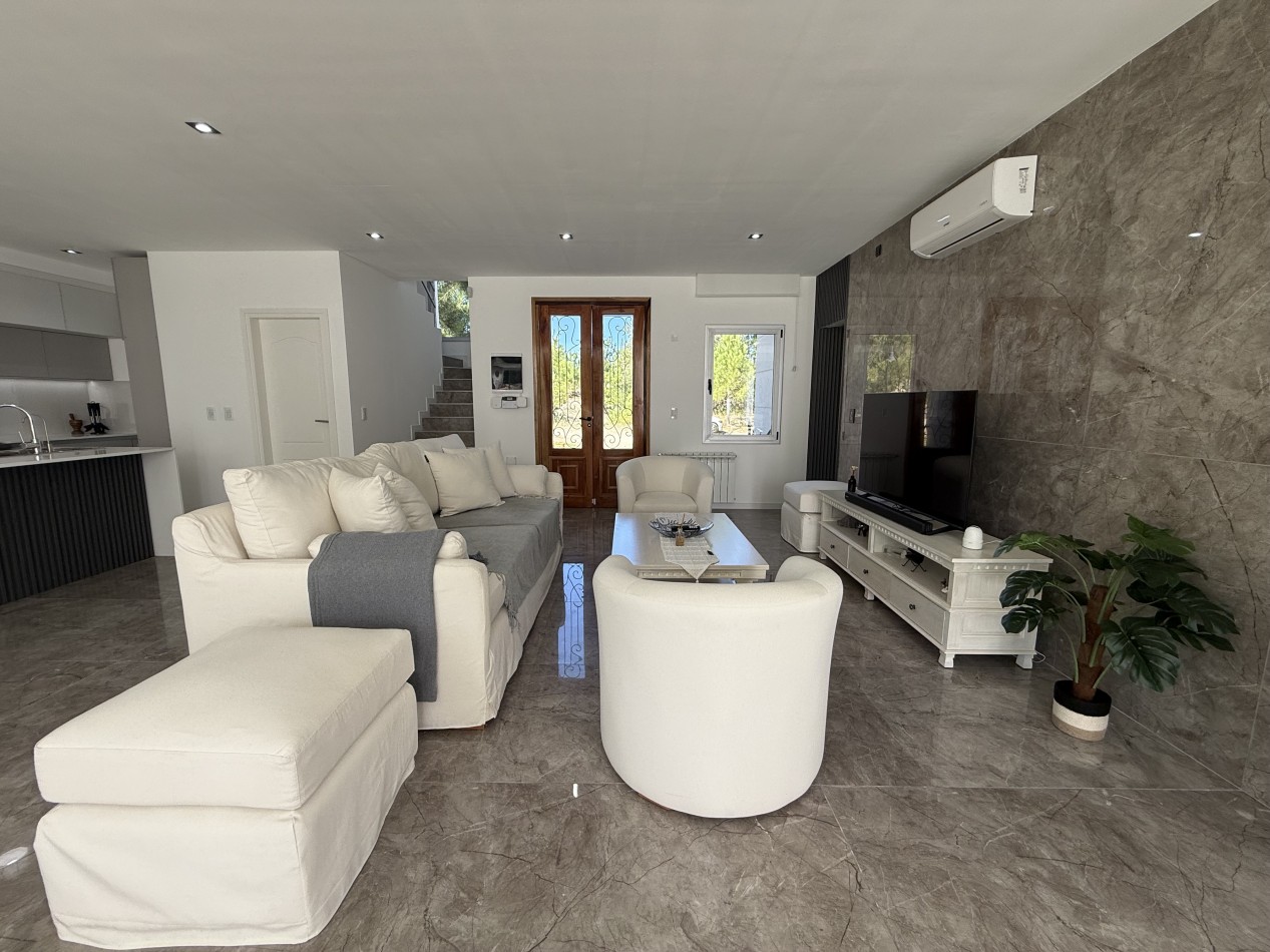 CASA 5 AMBIENTES - NORTHBEACH - EN VENTA 