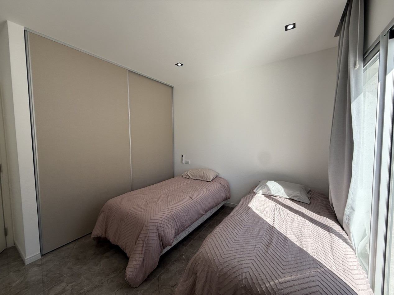 CASA 5 AMBIENTES - NORTHBEACH - EN VENTA 