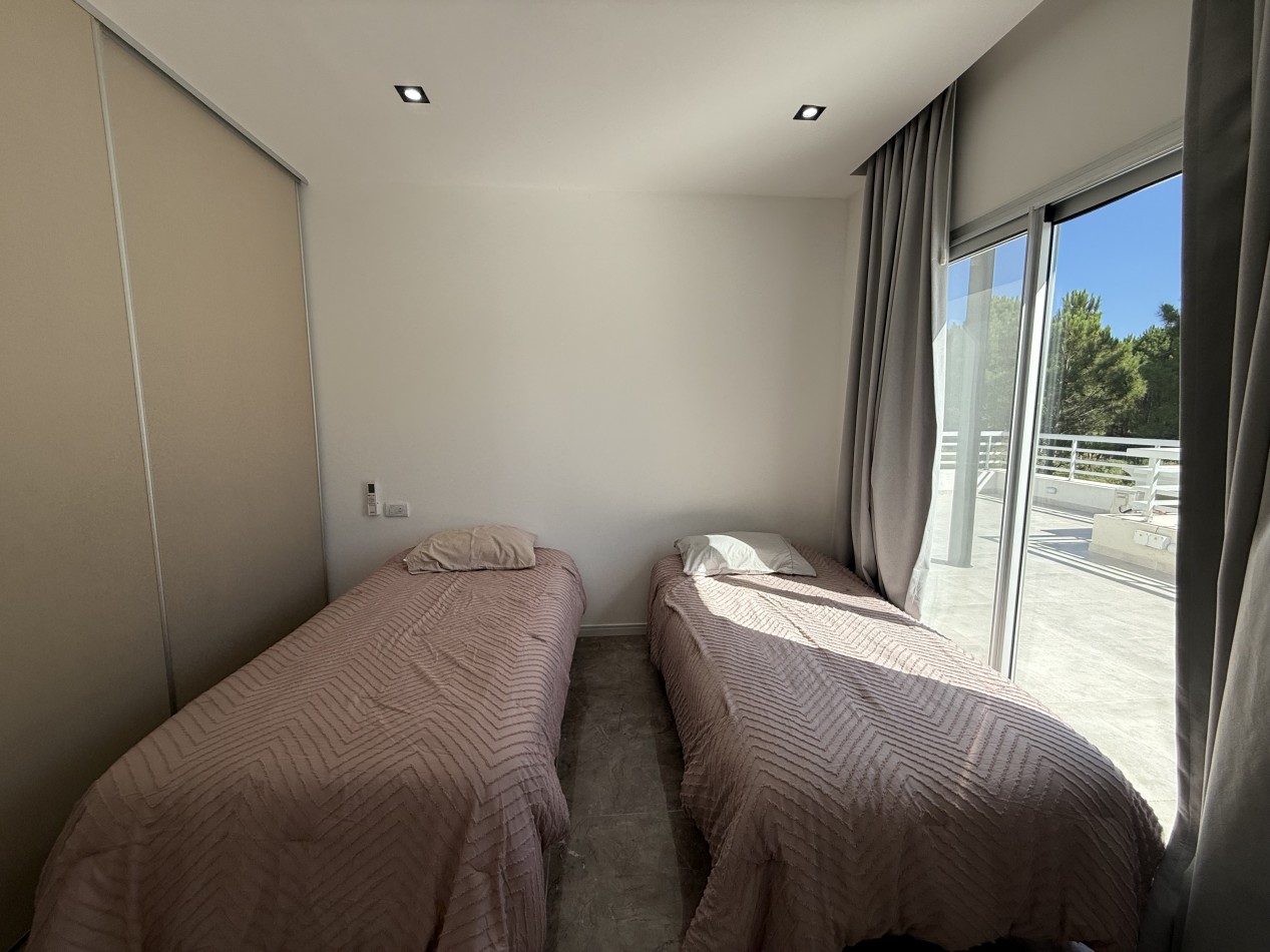 CASA 5 AMBIENTES - NORTHBEACH - EN VENTA 