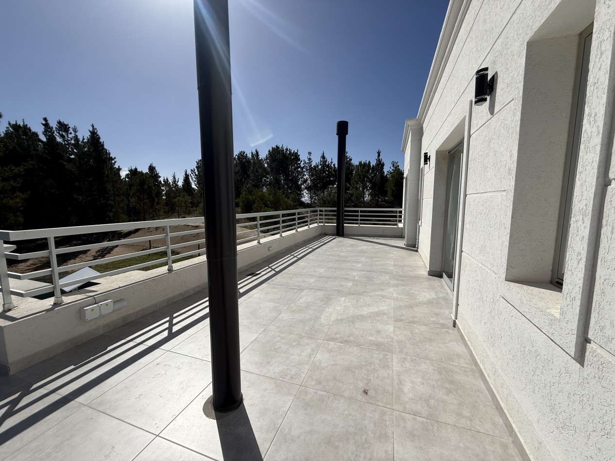 CASA 5 AMBIENTES - NORTHBEACH - EN VENTA 