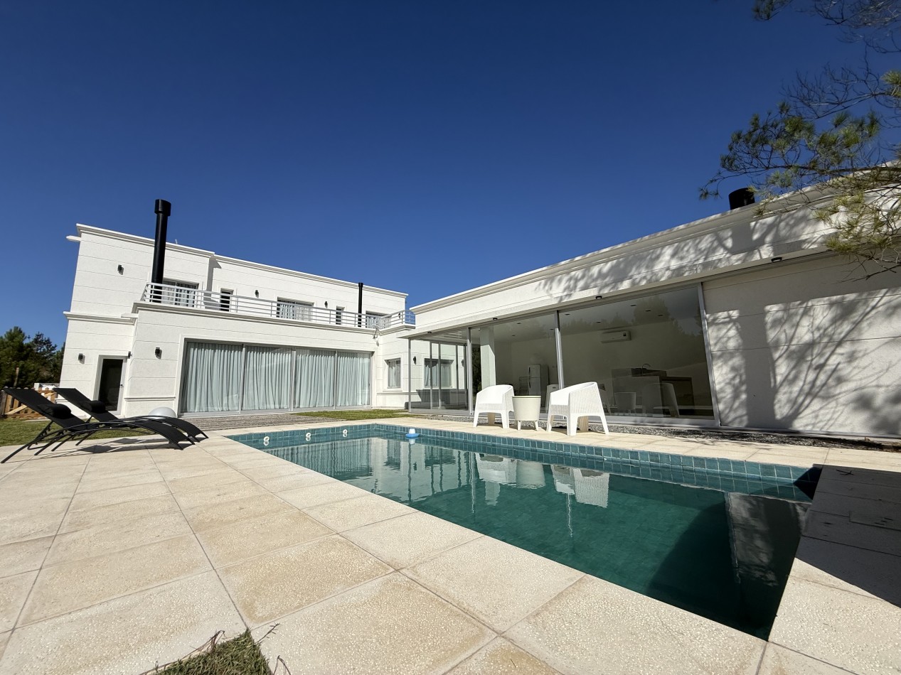 CASA 5 AMBIENTES - NORTHBEACH - EN VENTA 