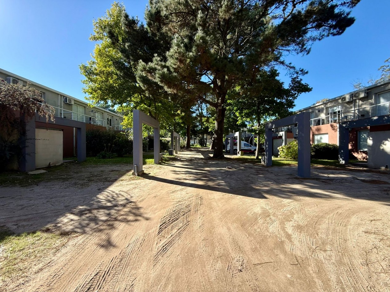 OPORTUNIDAD EN Ostende - BARRIO PORTAL TOMEG - Pinamar