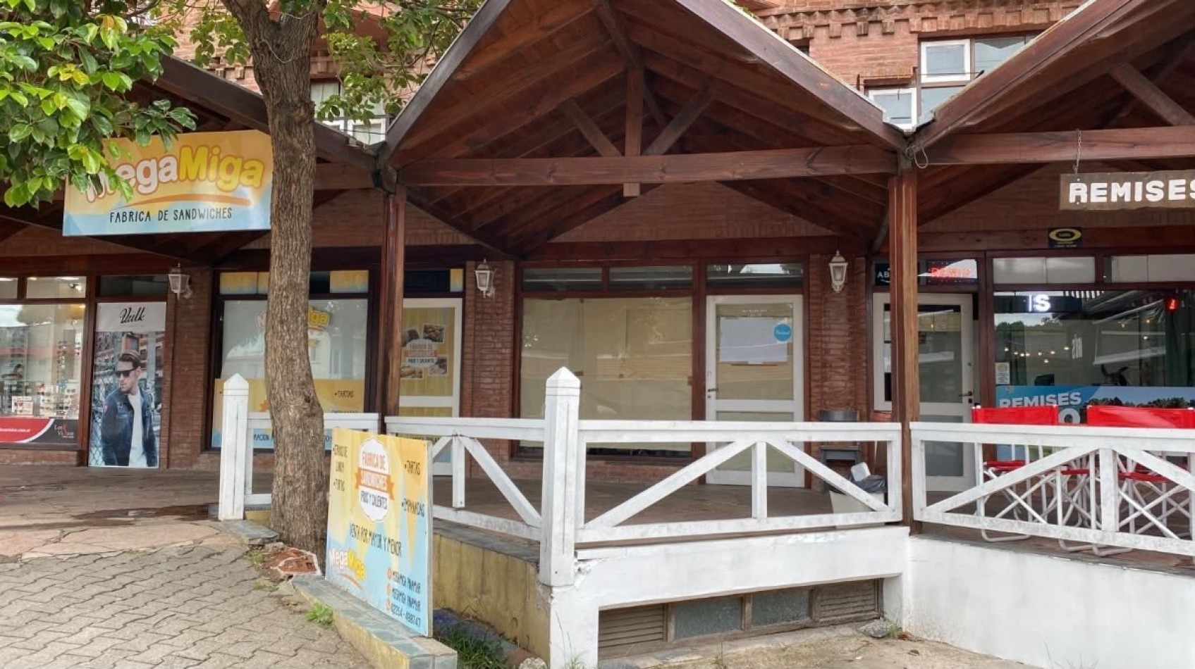 LOCAL COMERCIAL  - AV SHAW - EN VENTA 