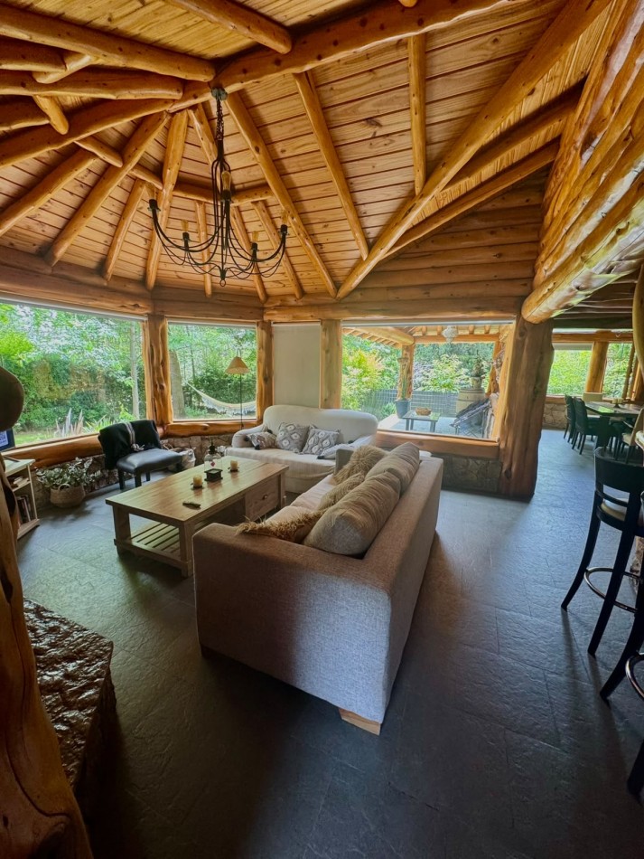 ESPECTACULAR CASA EN BARILOCHE 
