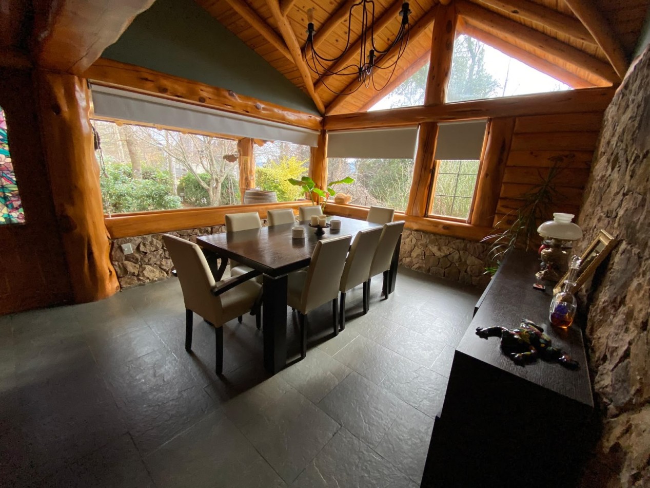 ESPECTACULAR CASA EN BARILOCHE 