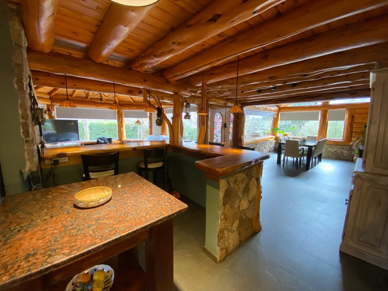ESPECTACULAR CASA EN BARILOCHE 