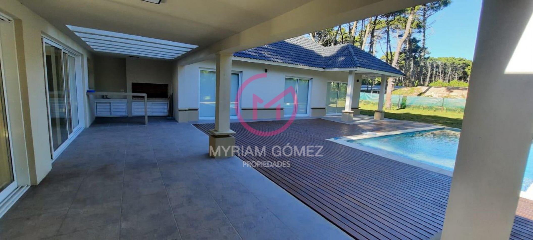 Casa a estrenar en Barrio Alamos II