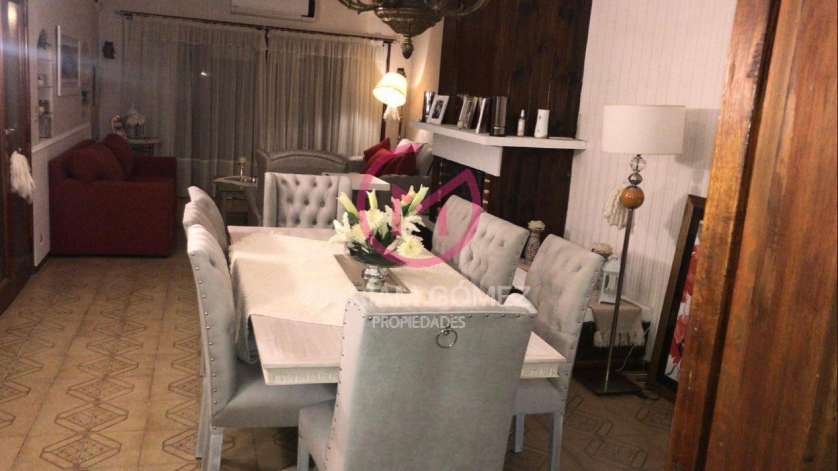 Casa en venta con local independiente - Orense
