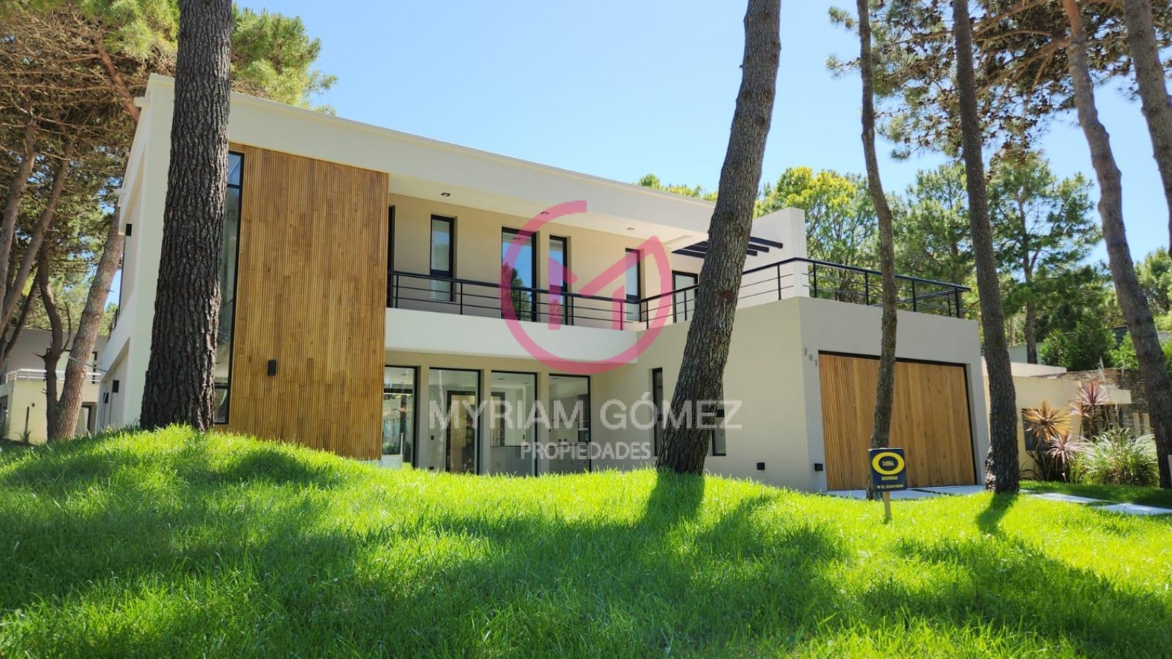 Casa a Estrenar en Venta en Pinamar Norte