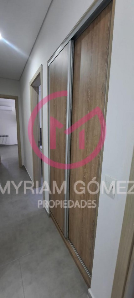 Casa a estrenar en Barrio Alamos II