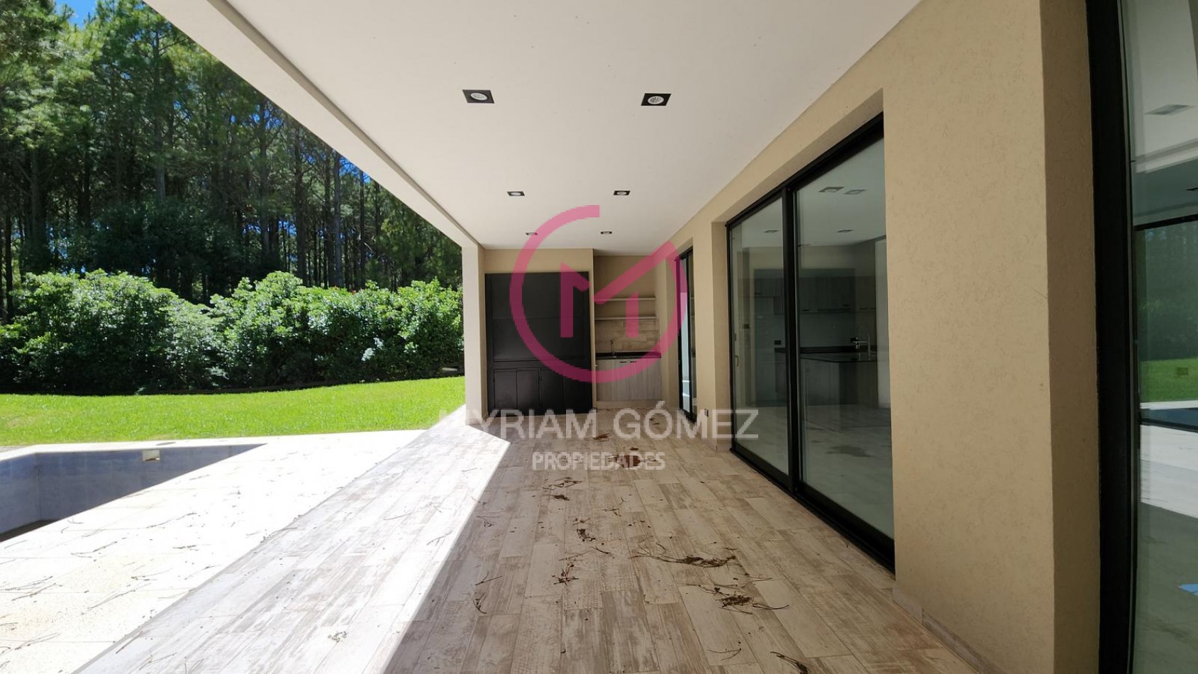 Casa a Estrenar en Venta en Pinamar Norte