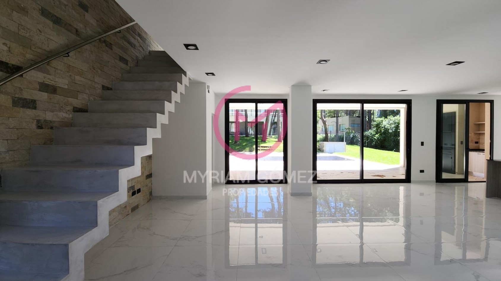 Casa a Estrenar en Venta en Pinamar Norte