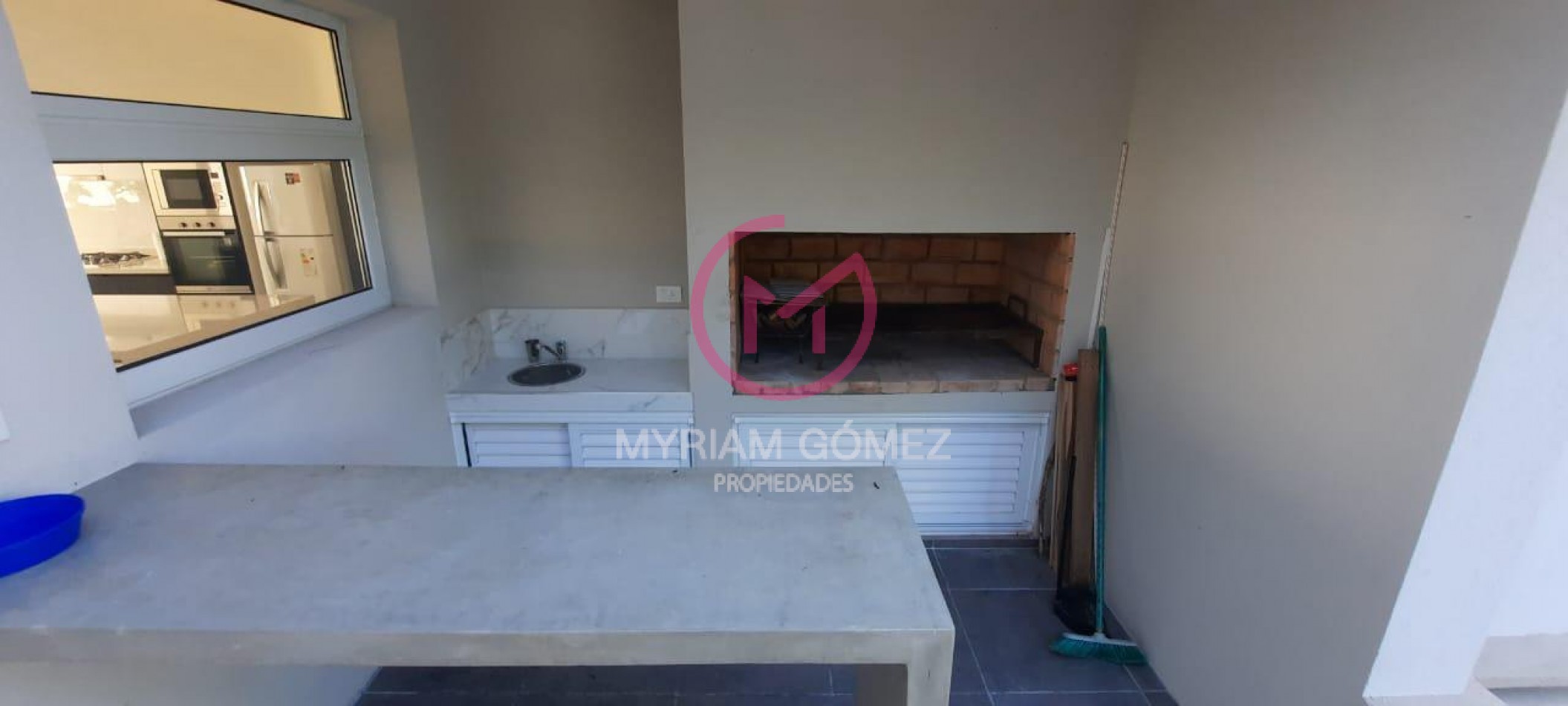 Casa a estrenar en Barrio Alamos II