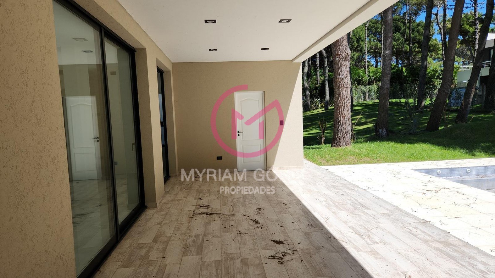 Casa a Estrenar en Venta en Pinamar Norte