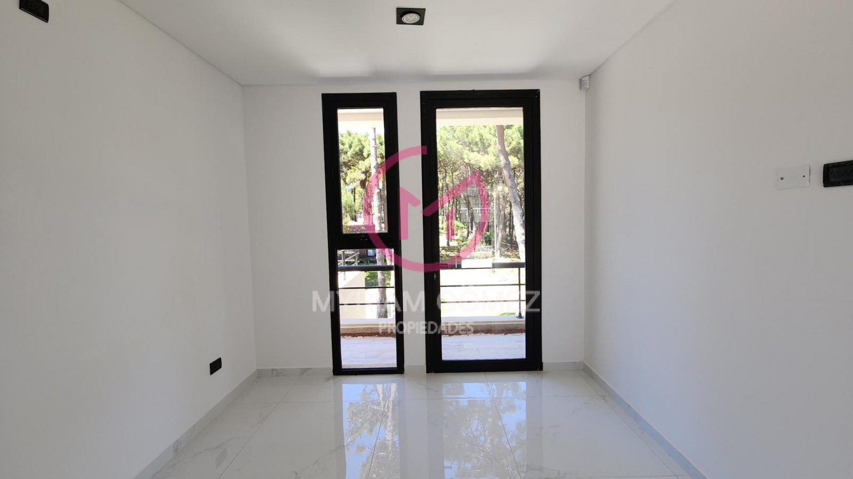 Casa a Estrenar en Venta en Pinamar Norte