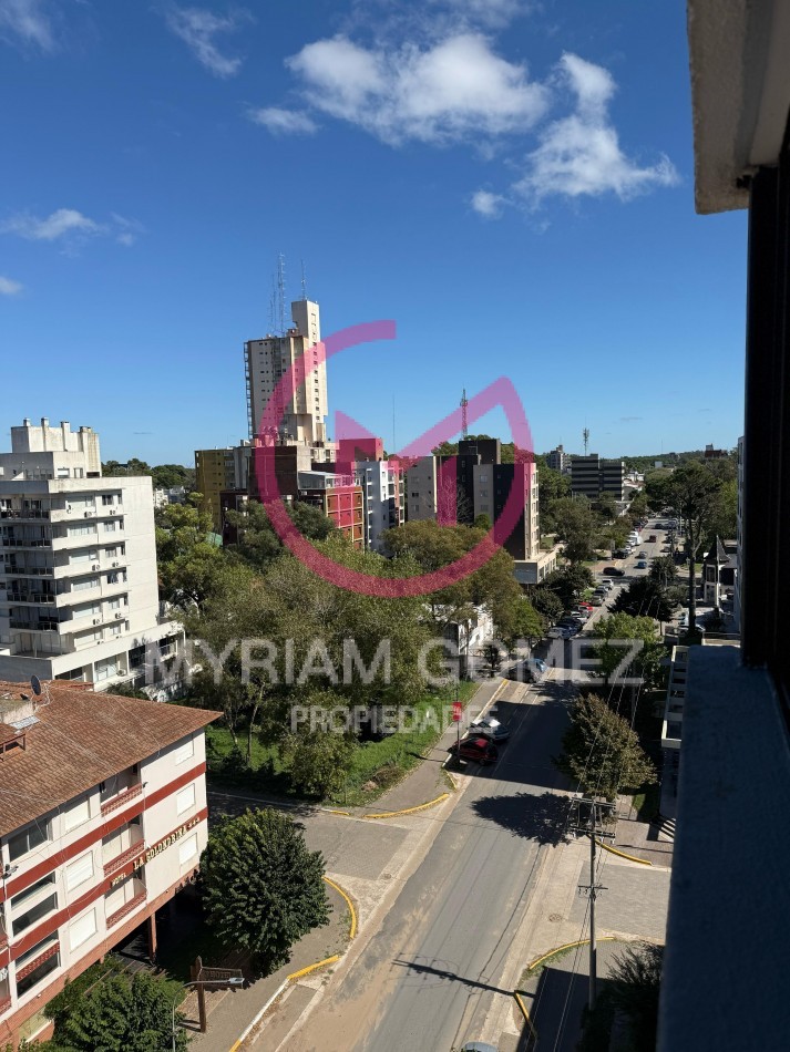 Departamento 2 Ambientes en Barrio Centro - Edificio Tenerife Piso 8°B