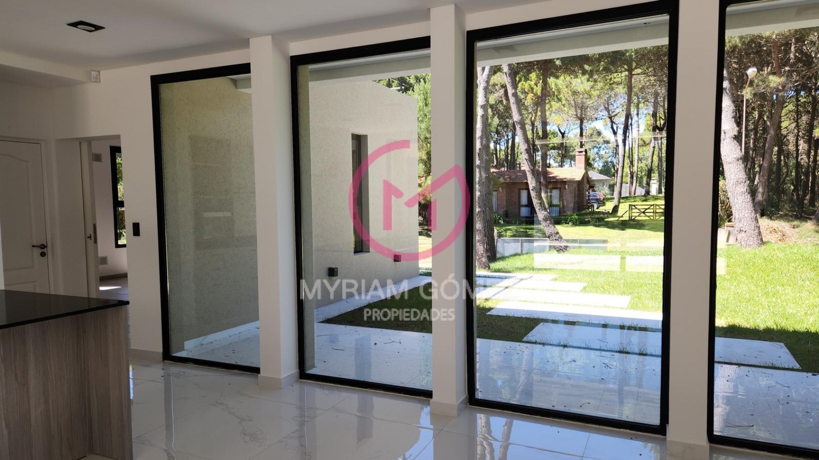 Casa a Estrenar en Venta en Pinamar Norte