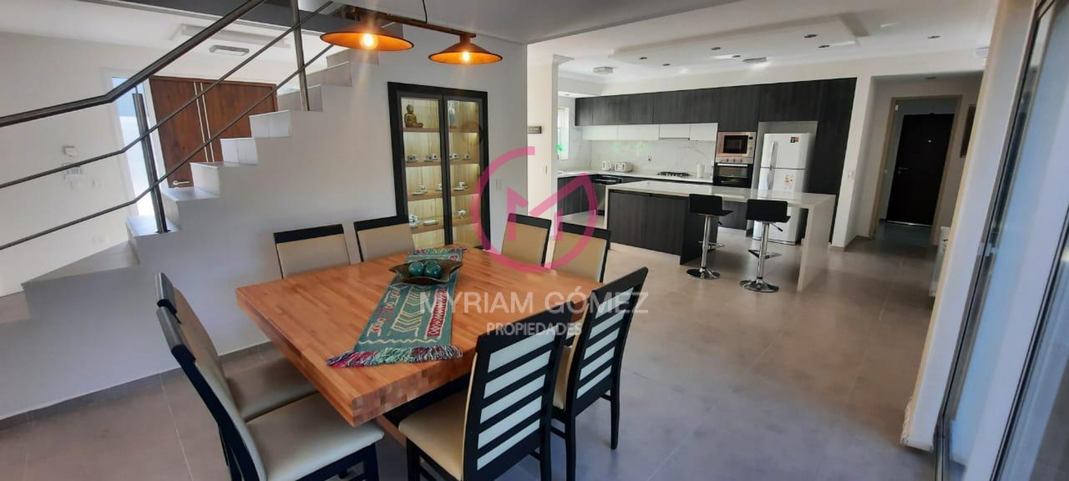 Casa a estrenar en Barrio Alamos II