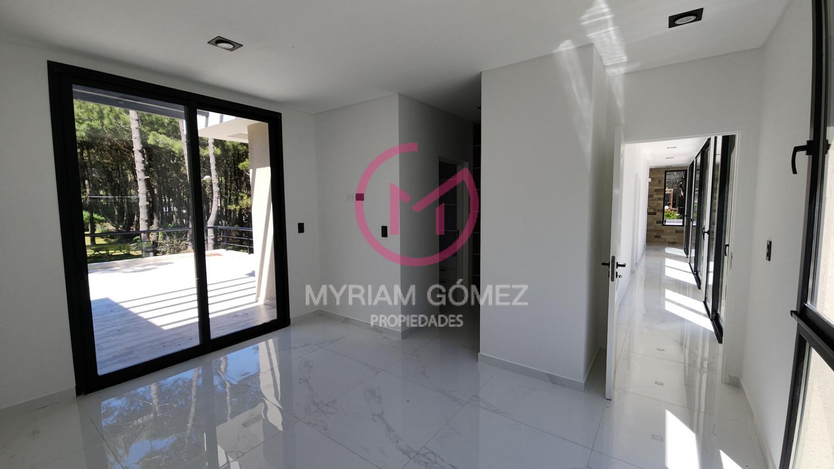 Casa a Estrenar en Venta en Pinamar Norte