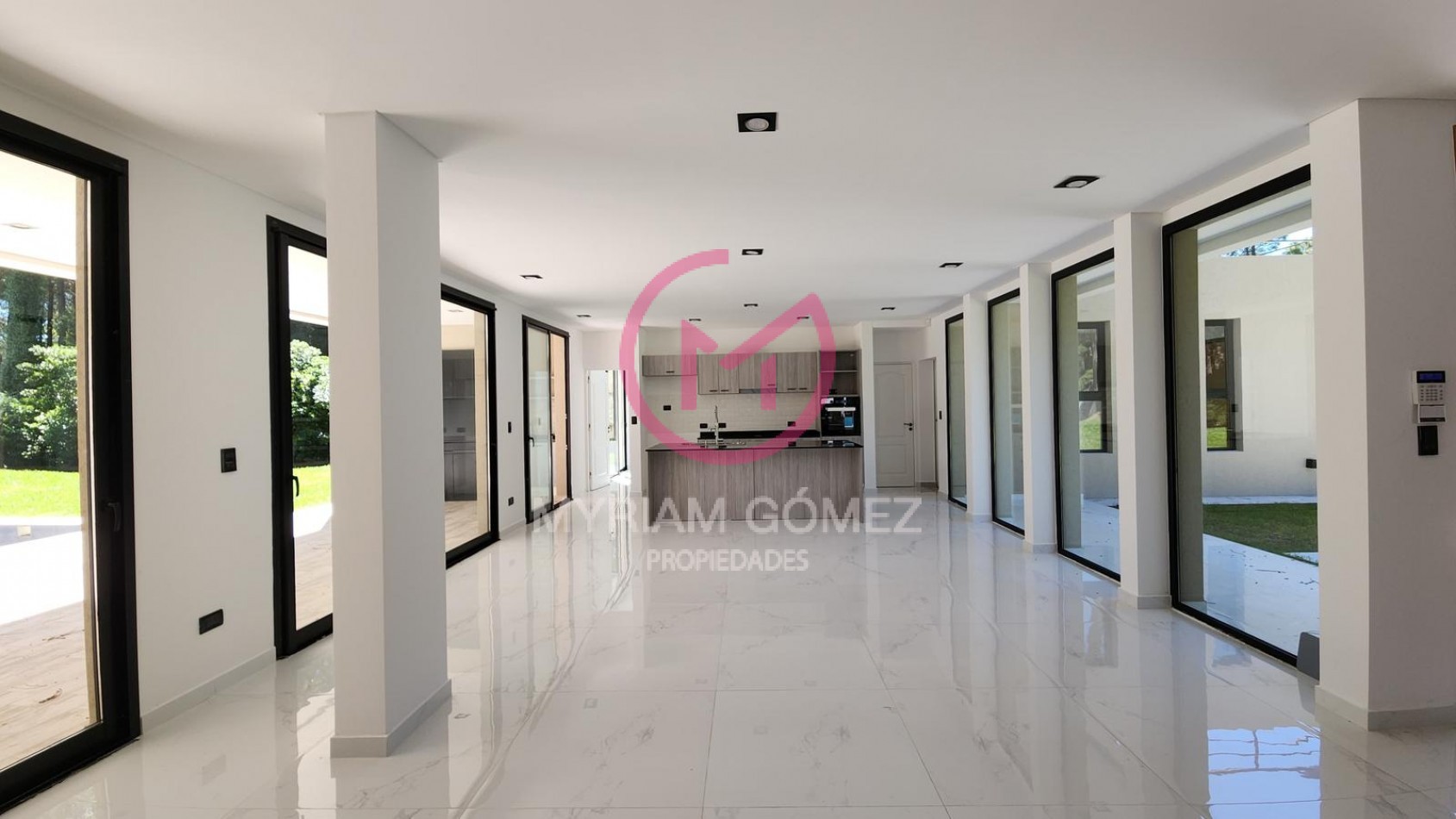 Casa a Estrenar en Venta en Pinamar Norte