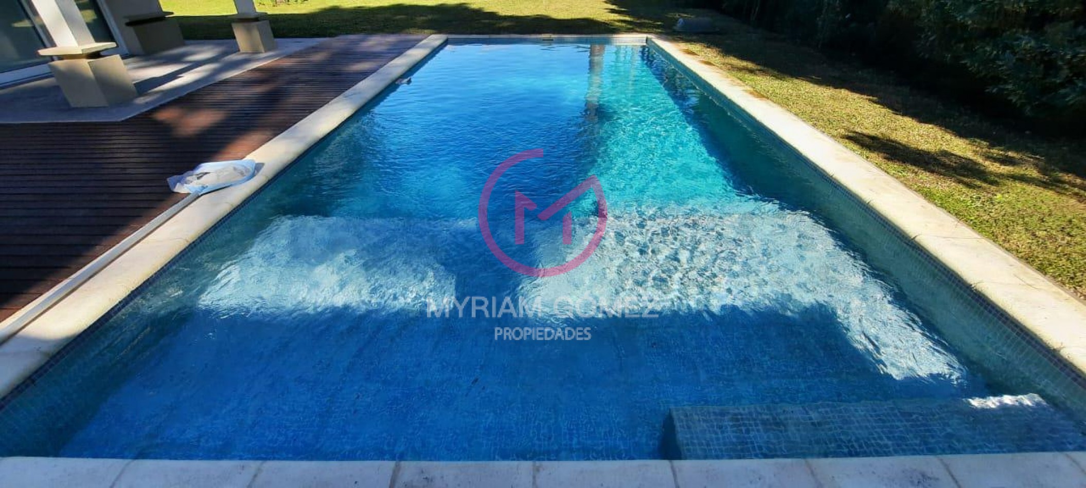 Casa a estrenar en Barrio Alamos II