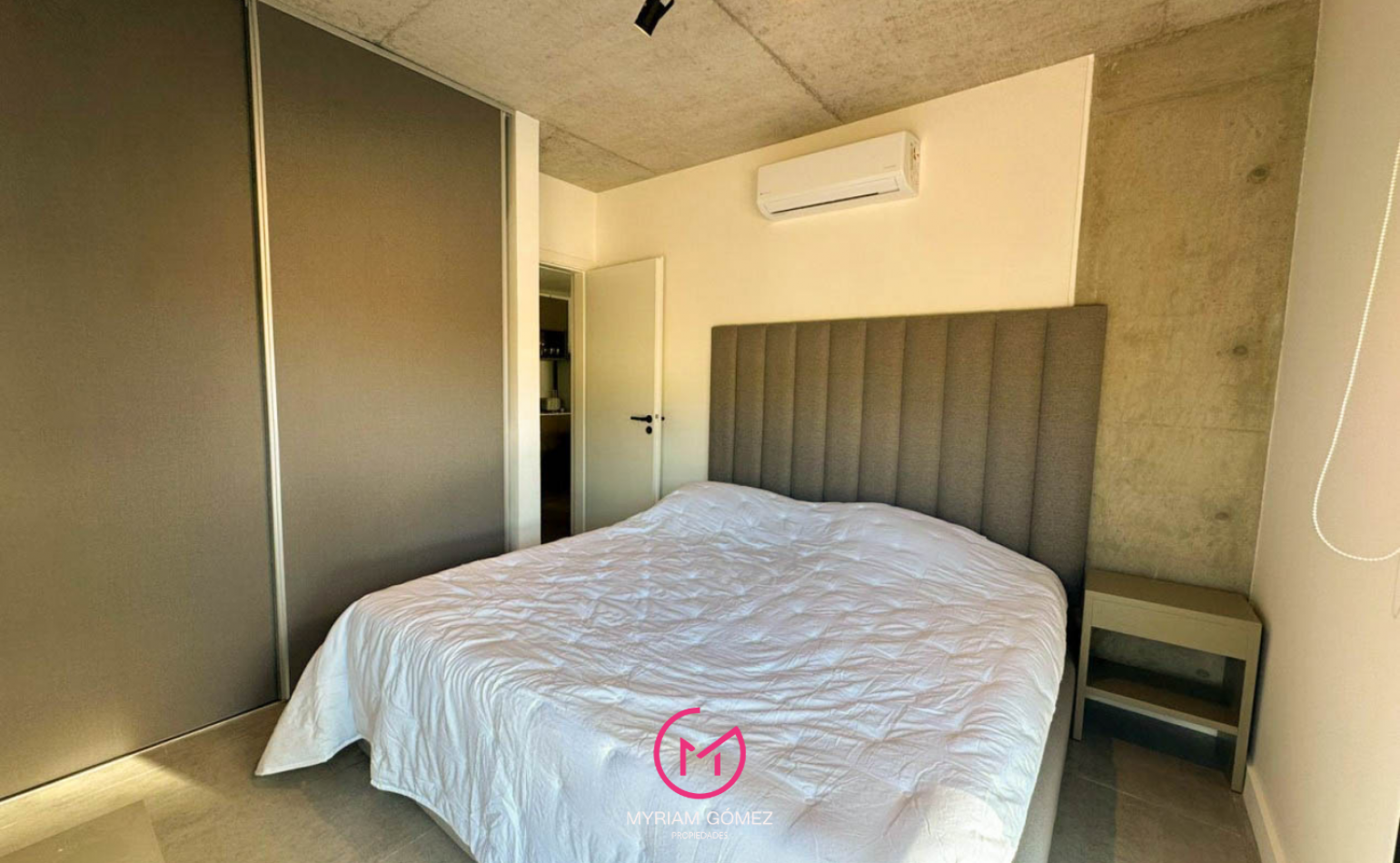 Positive Tower III - Departamento 2 Ambientes - 3 C 